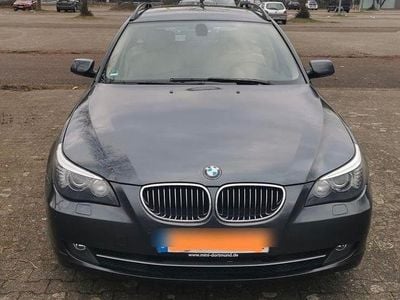 Gebraucht BMW 525 197 PS (144 kW) 2007 Grau Kombi