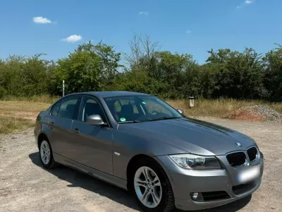 Gebraucht BMW 318 143 PS (105 kW) 2008 Grau Limousine