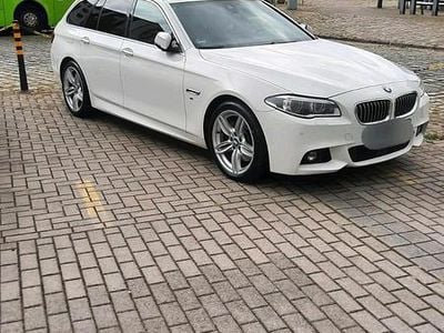 Gebraucht BMW 530 Sport Line 258 PS (189 kW) 2014 Weiß Kombi