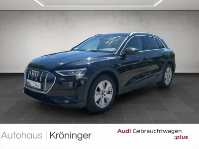 Gebraucht Audi e-tron Basis 300 kW (408 PS) 2023 Schwarz SUV