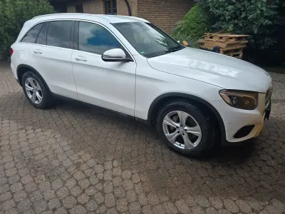 Gebraucht Mercedes GLC250 211 PS (155 kW) 2016 Weiß SUV