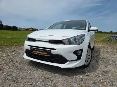 Gebraucht Kia Rio 82 PS (60 kW) 2022 Weiß Kleinwagen