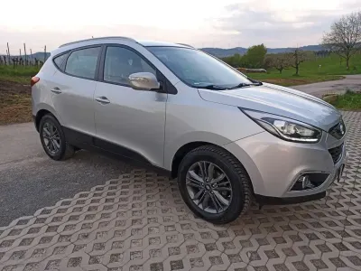 Gebraucht Hyundai ix35 Trend 166 PS (122 kW) 2013 Grau SUV