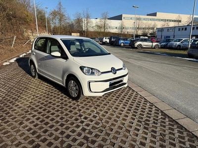 Weiß Gebraucht 2021 VW e-up! Kleinwagen | 15.900 € (Etwas zu teuer)
