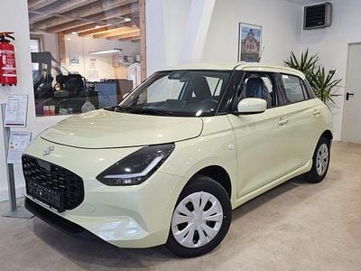 Neu Suzuki Swift Club 83 PS (61 kW) 2025 Gelb Kleinwagen