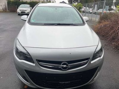Gebraucht Opel Astra Edition 116 PS (85 kW) 2015 Silber Kombi