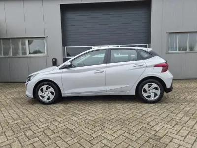 Neu Hyundai i20 90 PS (66 kW) 2026 Lumen grey Kleinwagen