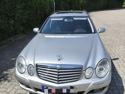 Gebraucht Mercedes E220 170 PS (125 kW) 2008 Grau Kombi