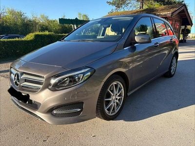 Brugt Mercedes B250 211 HK (155 kW) 2015 Grå MPV