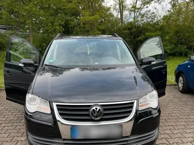 Gebraucht VW Touran 140 PS (102 kW) 2009 Schwarz Van / Kleinbus