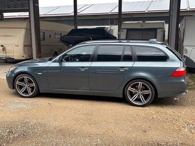 Gebraucht BMW 520 177 PS (130 kW) 2008 Blau Kombi
