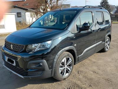 Schwarz Gebraucht 2022 Peugeot e-Rifter GT Van / Kleinbus | 23.499 € (Etwas zu teuer)