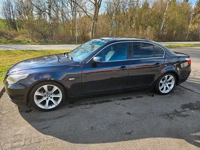 BMW 523