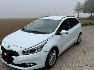 Gebraucht Kia Ceed Sportswagon Edition 7 128 PS (94 kW) 2013 Weiß Kombi