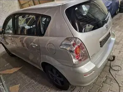 Gebraucht Toyota Corolla Verso Edition 129 PS (94 kW) 2006 Silber Van / Kleinbus