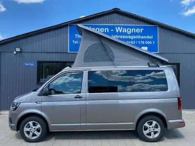 Gebraucht VW Multivan 150 PS (110 kW) 2016 Mojave beige metallic Van / Kleinbus