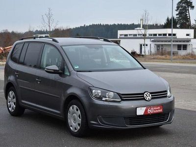 Grau Gebraucht 2011 VW Touran Comfortline Van / Kleinbus | 8.900 € (Guter Preis)