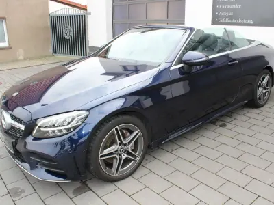 Gebraucht Mercedes C180 AMG line 156 PS (114 kW) 2019 Blau Cabrio