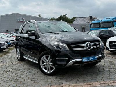 Obsidianschwarz metalliclack Gebraucht 2016 Mercedes GLE350 SUV | 29.000 € (Fairer Preis)