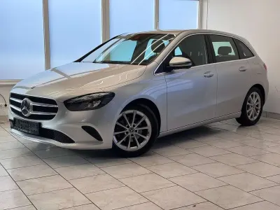 Gebraucht Mercedes B180 Progressive 136 PS (100 kW) 2019 Silber Van / Kleinbus