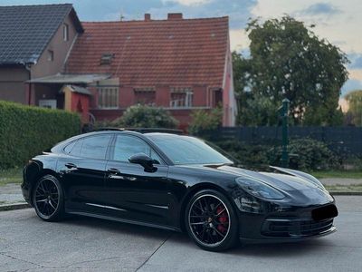 Porsche Panamera 4S