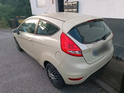 Gebraucht Ford Fiesta 96 PS (70 kW) 2009 Beige Kleinwagen