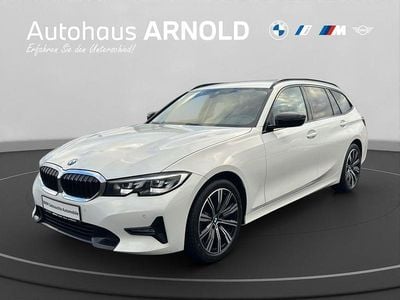 Alpinweiß uni Gebraucht 2022 BMW 320 Sport Line Kombi | 28.220 € (Fairer Preis)