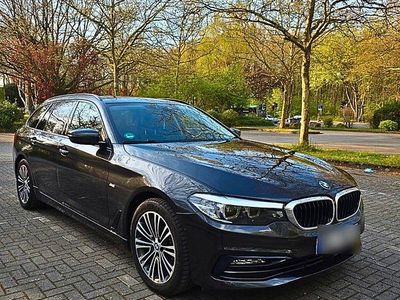 Gebraucht BMW 520 Sport Line 190 PS (139 kW) 2018 Schwarz Kombi
