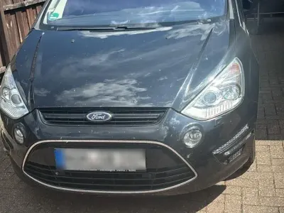 Gebraucht Ford S-MAX 200 PS (147 kW) 2013 Schwarz Van / Kleinbus