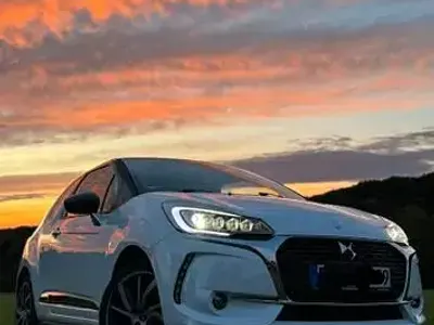 Gebraucht DS Automobiles DS3 So Chic 110 PS (80 kW) 2016 Weiß Kleinwagen