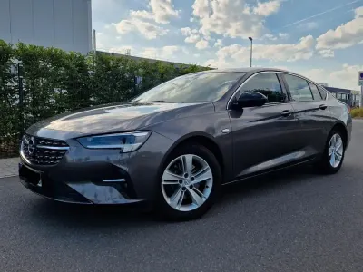 Gebraucht Opel Insignia Sport 173 PS (127 kW) 2022 Grau Limousine