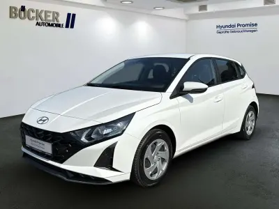 Gebraucht Hyundai i20 Select 101 PS (74 kW) 2025 Atlas white Kleinwagen