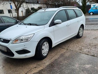 Gebraucht Ford Focus Ambiente 101 PS (74 kW) 2008 Weiß Kombi