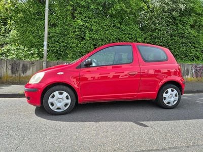 Usata Toyota Yaris 60 CV (44 kW) 2004 Rosso Utilitaria