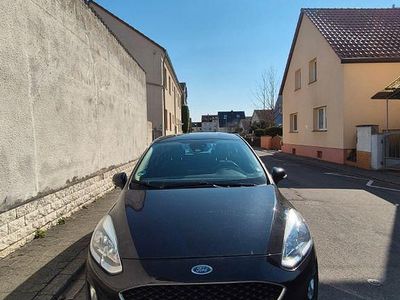 Gebraucht Ford Fiesta Trend 95 PS (69 kW) 2018 Schwarz Kleinwagen