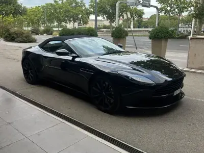 Gebraucht Aston Martin DB11 510 PS (375 kW) 2022 Schwarz Coupé