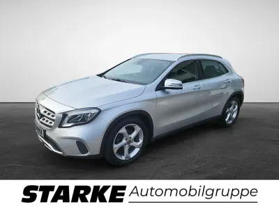 Gebraucht Mercedes GLA180 122 PS (89 kW) 2019 Silber SUV
