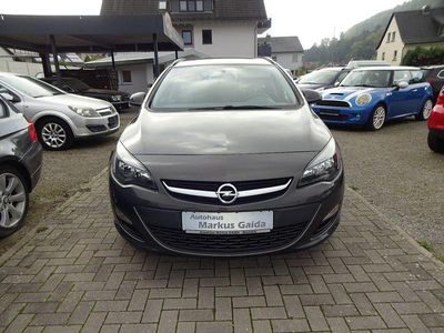 Gebraucht Opel Astra Edition 110 PS (80 kW) 2015 Grau Kombi