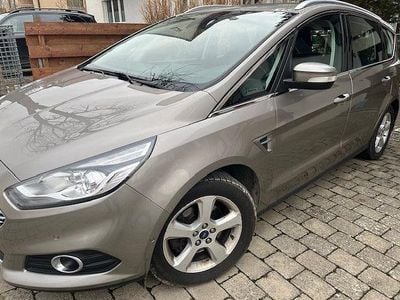 Gebraucht Ford S-MAX Trend 179 PS (131 kW) 2016 Silber Van / Kleinbus