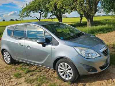 Gebraucht Opel Meriva 140 PS (102 kW) 2012 Silber Van / Kleinbus