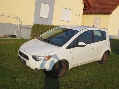 Gebraucht Mitsubishi Colt Inform 95 PS (69 kW) 2011 Weiß Kleinwagen