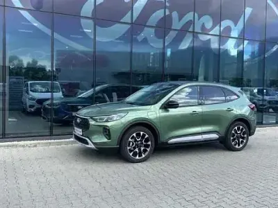 Gebraucht Ford Kuga Active X 242 PS (177 kW) 2025 Grün SUV