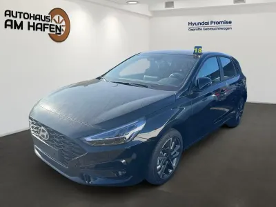 Neu Hyundai i30 Advantage 101 PS (74 kW) 2025 Abyss black / mic Coupé
