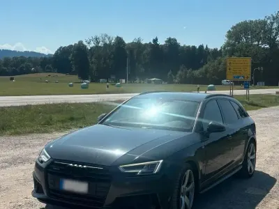 Gebraucht Audi A4 S-Line 231 PS (169 kW) 2019 Grau Kombi