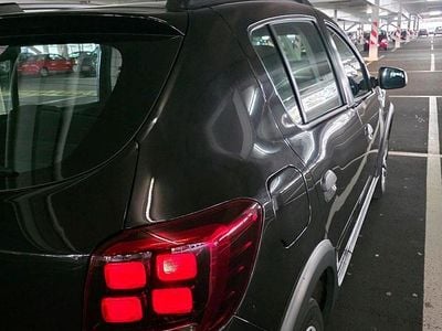 Gebraucht Dacia Sandero 90 PS (66 kW) 2019 Schwarz Limousine