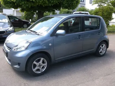 Gebraucht Daihatsu Sirion 91 PS (66 kW) 2009 Grau Kleinwagen