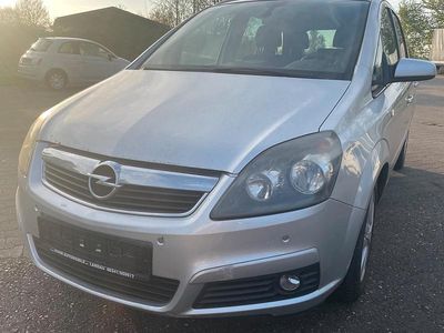 Gebraucht Opel Zafira 120 PS (88 kW) 2008 Silber Van / Kleinbus