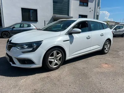 Gebraucht Renault Mégane GT 116 PS (85 kW) 2019 Weiß Coupé