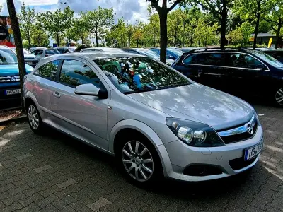 Gebraucht Opel Astra GTC 150 PS (110 kW) 2008 Silber Coupé