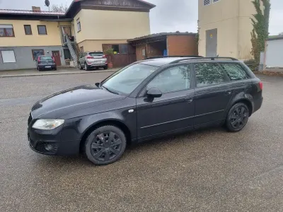 Begagnad Seat Exeo Style 150 HK (110 kW) 2009 Grå Sedan